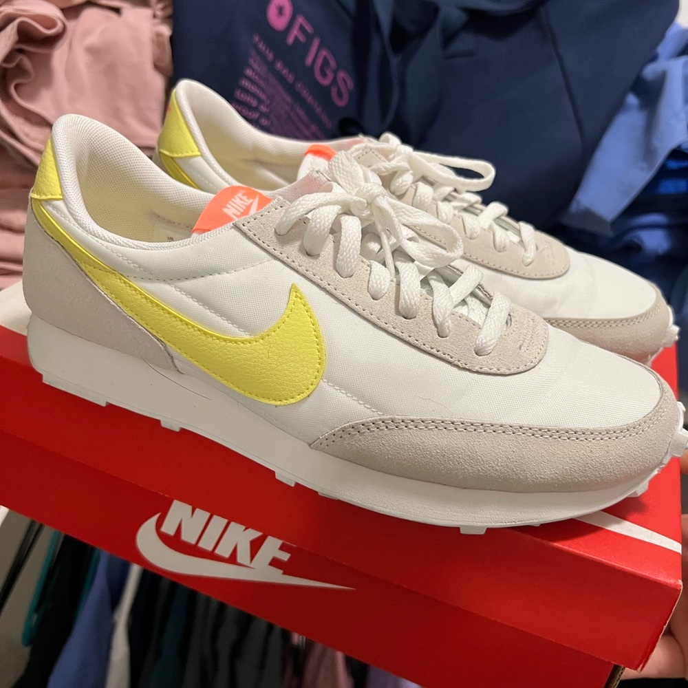 Nike daybreak